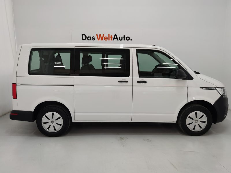 VOLKSWAGEN CARAVELLE Diesel 2022 de segunda mano