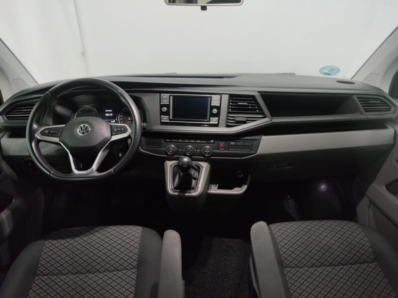 VOLKSWAGEN CARAVELLE Diesel 2020 de segunda mano