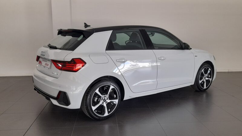 AUDI A1 SPORTBACK Gasolina 2023 de segunda mano