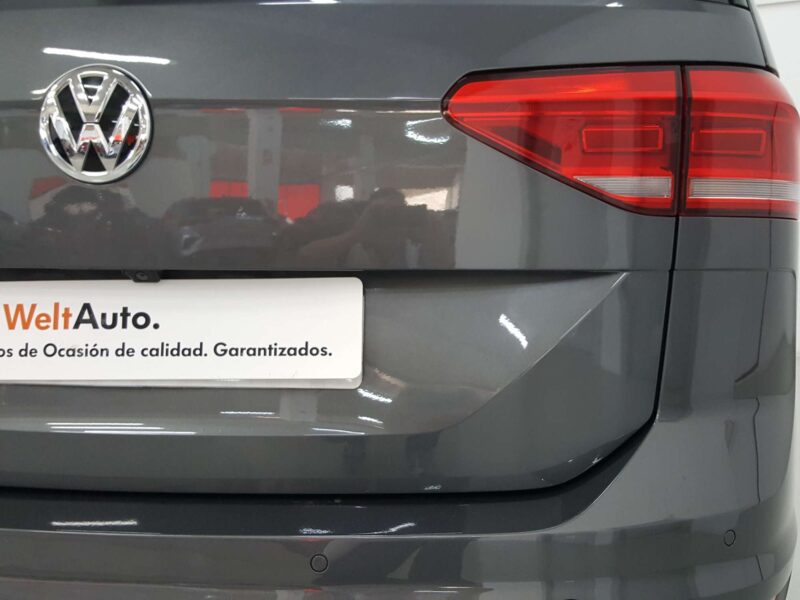 VOLKSWAGEN TOURAN Diesel 2018 de segunda mano