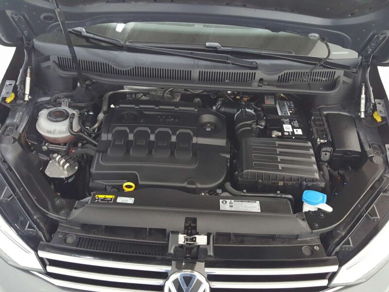 VOLKSWAGEN TOURAN Diesel 2018 de segunda mano