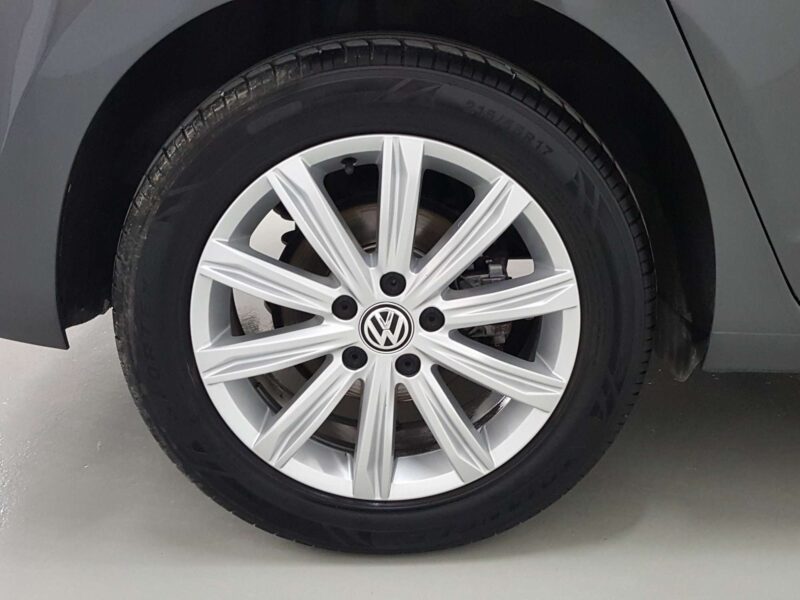 VOLKSWAGEN TOURAN Diesel 2018 de segunda mano