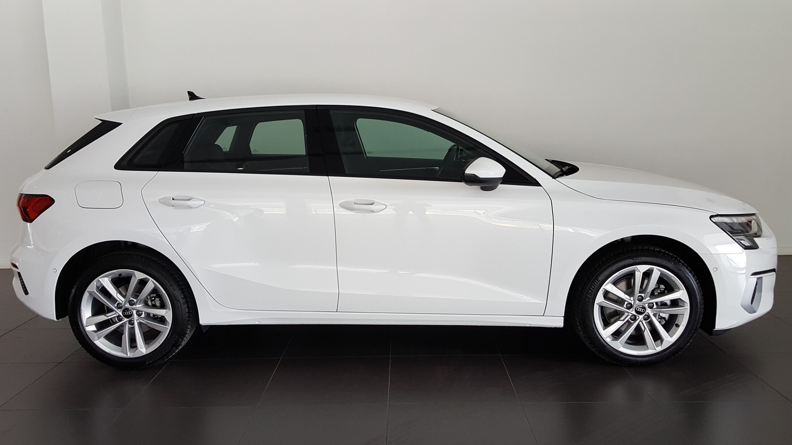 AUDI A3 SPORTBACK 40 TFSIE S-TRONIC ADVANCED 3 AUDI A3 SPORTBACK Hibrido 2021 de segunda mano