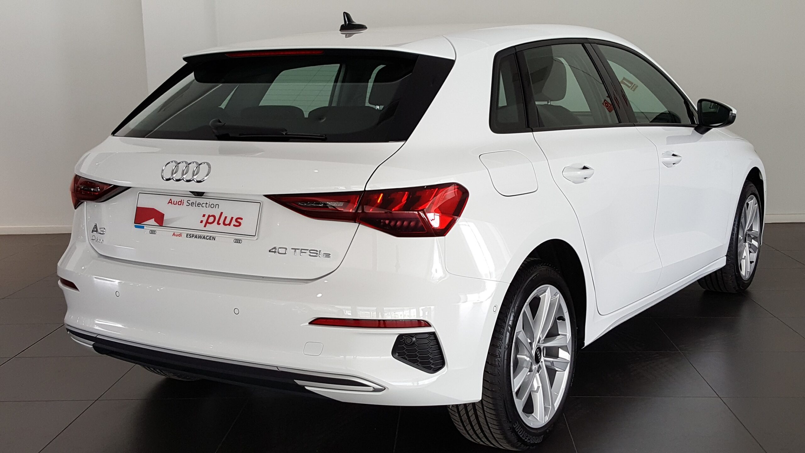 AUDI A3 SPORTBACK 40 TFSIE S-TRONIC ADVANCED 4 AUDI A3 SPORTBACK Hibrido 2021 de segunda mano