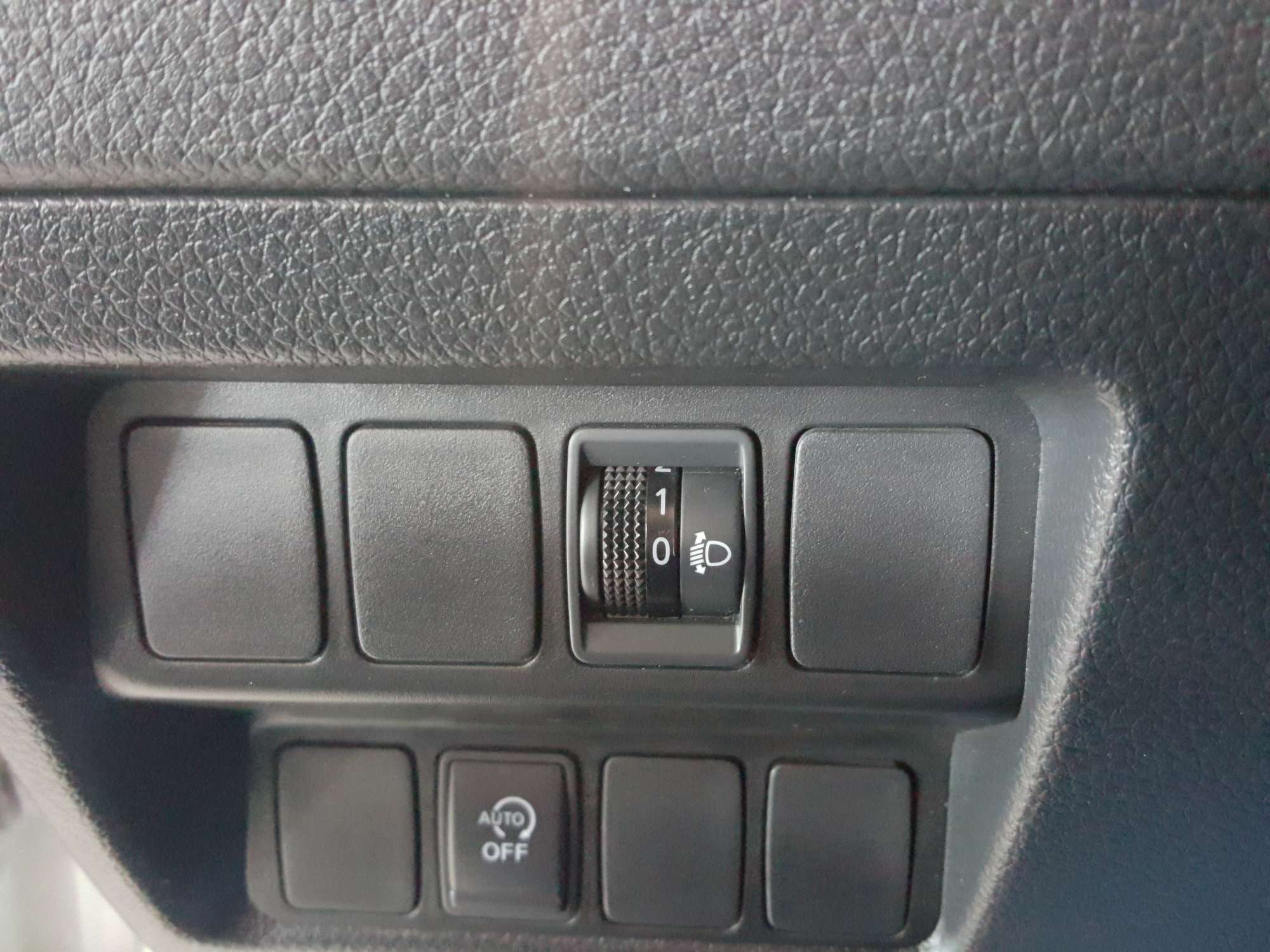 NISSAN QASHQAI 1.5 DCI ACENTA 85KW 20 NISSAN QASHQAI Diesel 2018 de segunda mano