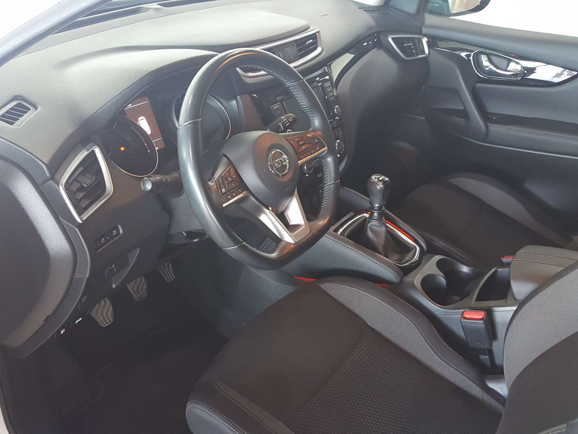 NISSAN QASHQAI 1.5 DCI ACENTA 85KW 26 NISSAN QASHQAI Diesel 2018 de segunda mano