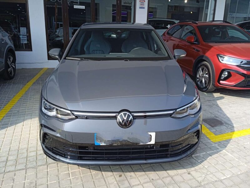 VOLKSWAGEN GOLF Gasolina 2023 de segunda mano