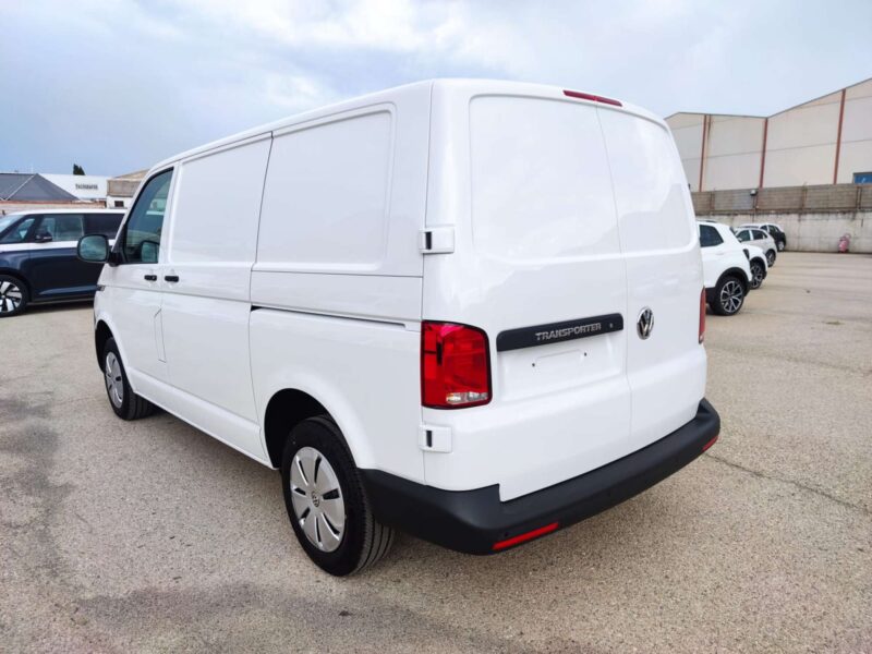 VOLKSWAGEN TRANSPORTER Diesel 2023 de segunda mano