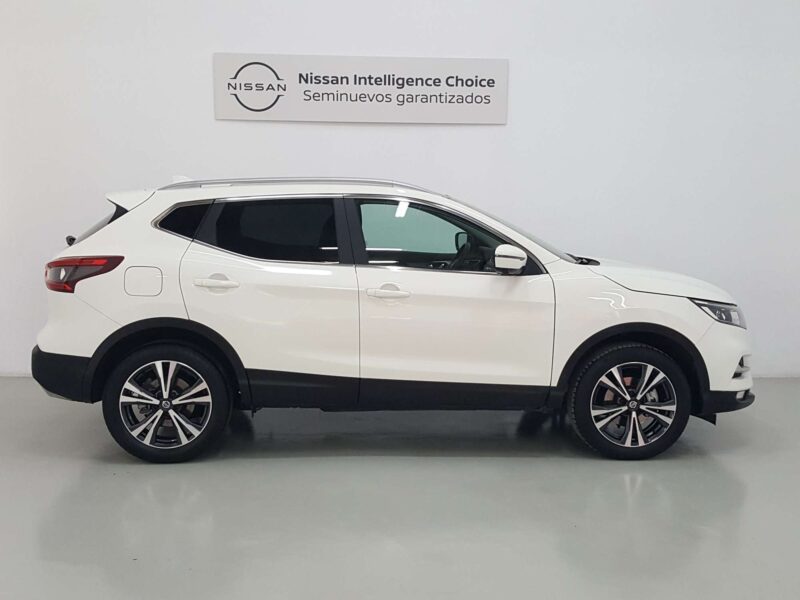 NISSAN QASHQAI Gasolina 2018 de segunda mano