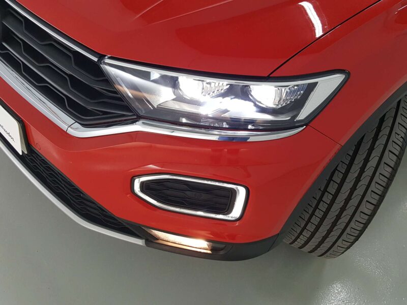 VOLKSWAGEN T-ROC Gasolina 2018 de segunda mano