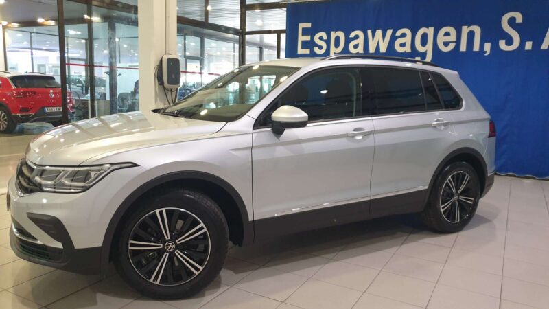 VOLKSWAGEN TIGUAN Diesel 2023 de segunda mano