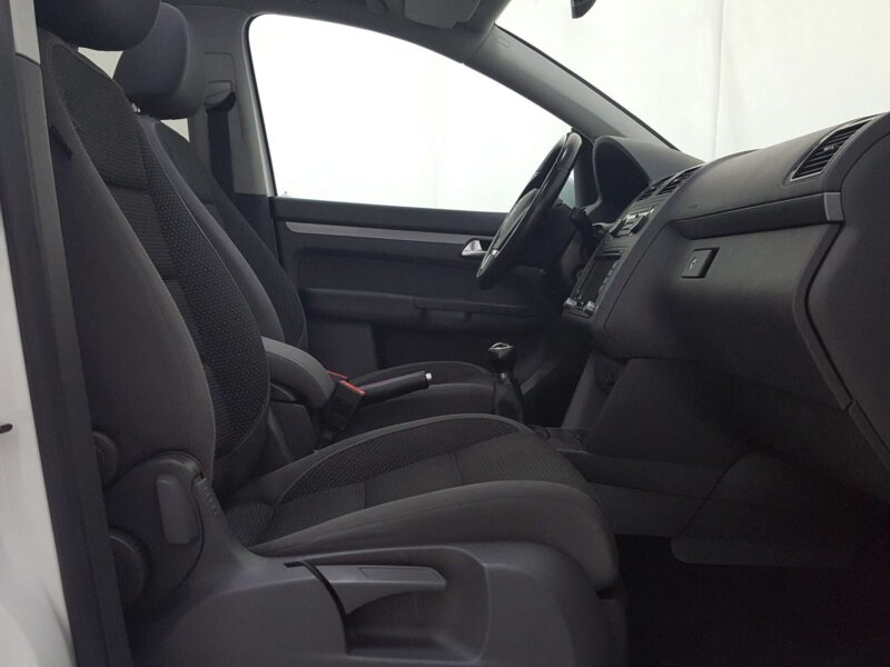 VOLKSWAGEN TOURAN Diesel 2011 de segunda mano