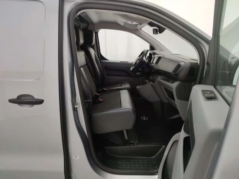 OPEL VIVARO FURGON Diesel 2020 de segunda mano