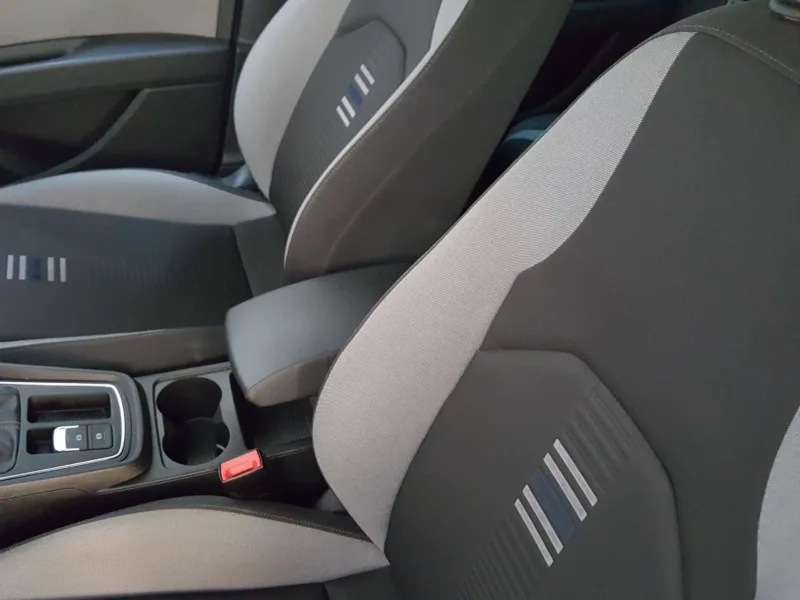 SEAT LEON Gasolina 2019 de segunda mano