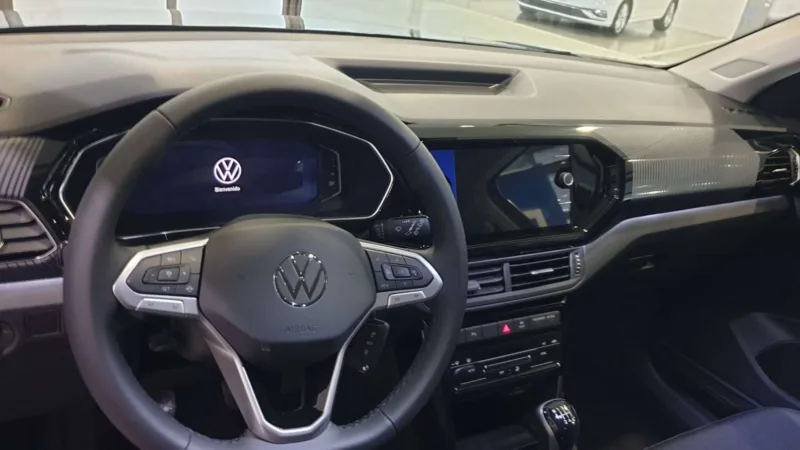 VOLKSWAGEN GOLF Gasolina 2023 de segunda mano