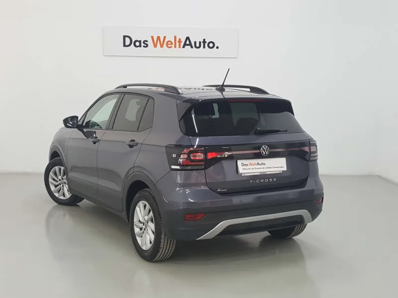 VOLKSWAGEN T-CROSS Gasolina 2022 de segunda mano