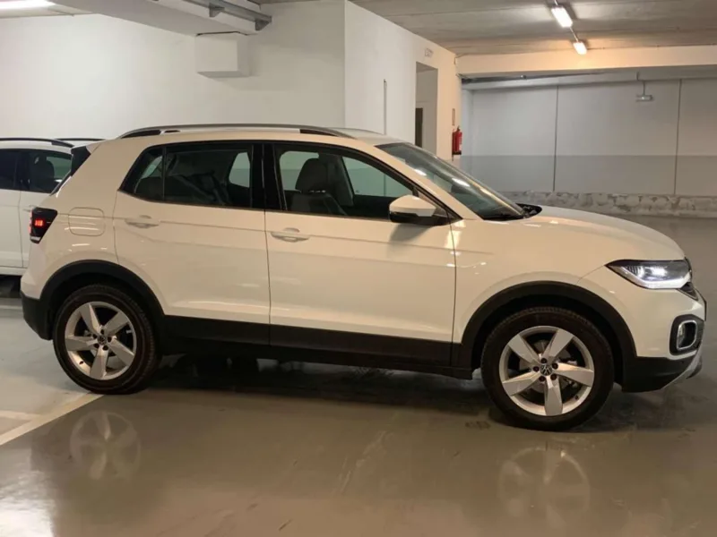 VOLKSWAGEN T-CROSS Gasolina 2023 de segunda mano