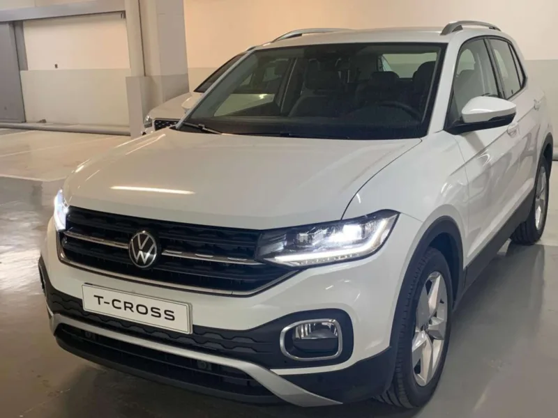 VOLKSWAGEN T-CROSS Gasolina 2023 de segunda mano