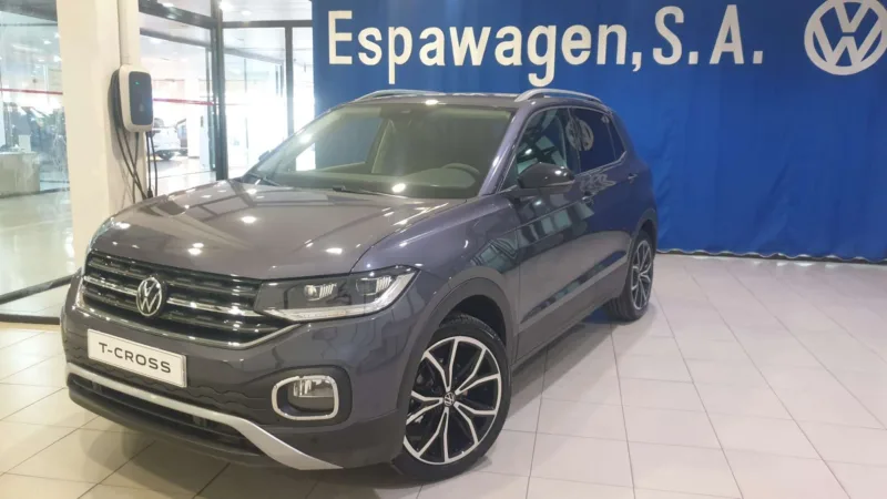 VOLKSWAGEN T-CROSS Gasolina 2023 de segunda mano