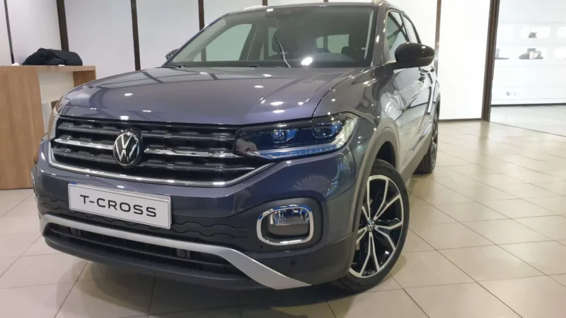 VOLKSWAGEN T-CROSS Gasolina 2023 de segunda mano