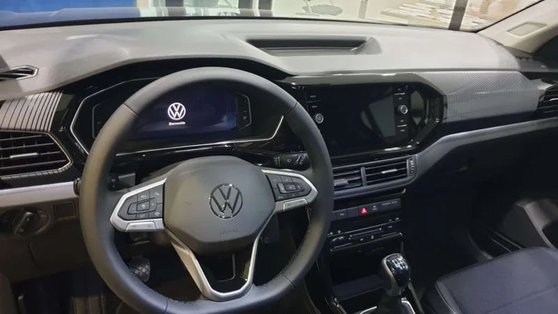 VOLKSWAGEN T-CROSS Gasolina 2023 de segunda mano