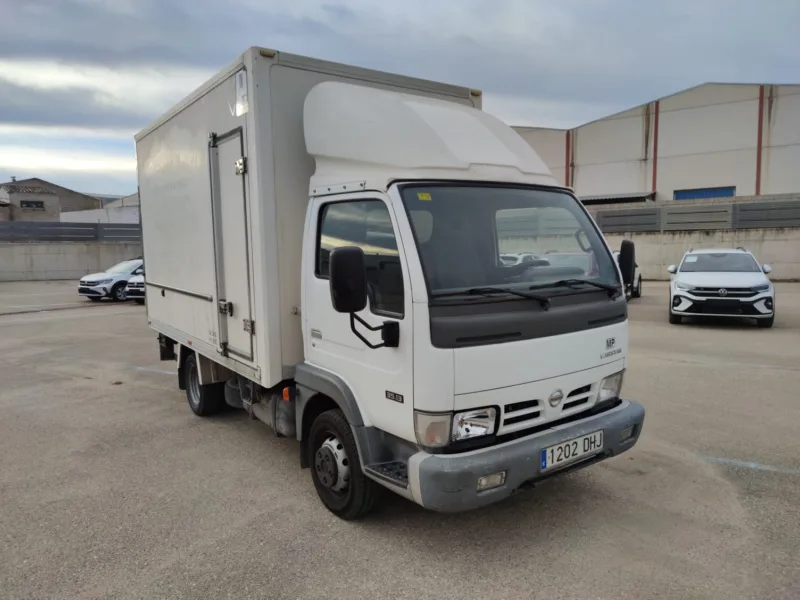 NISSAN Cabstar Diesel 2005 de segunda mano