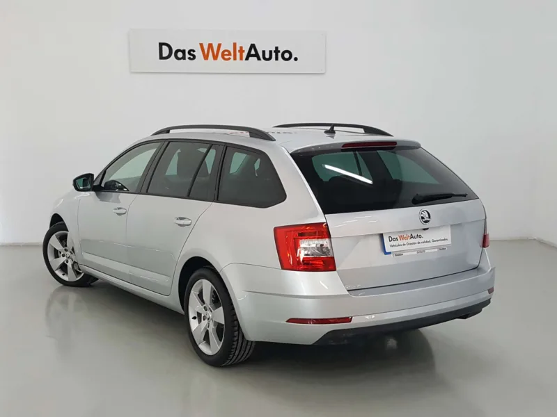 SKODA OCTAVIA Diesel 2020 de segunda mano