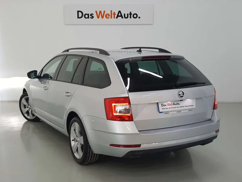 SKODA OCTAVIA Diesel 2020 de segunda mano