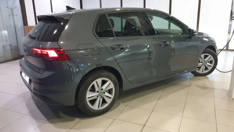 VOLKSWAGEN GOLF Diesel 2023 de segunda mano