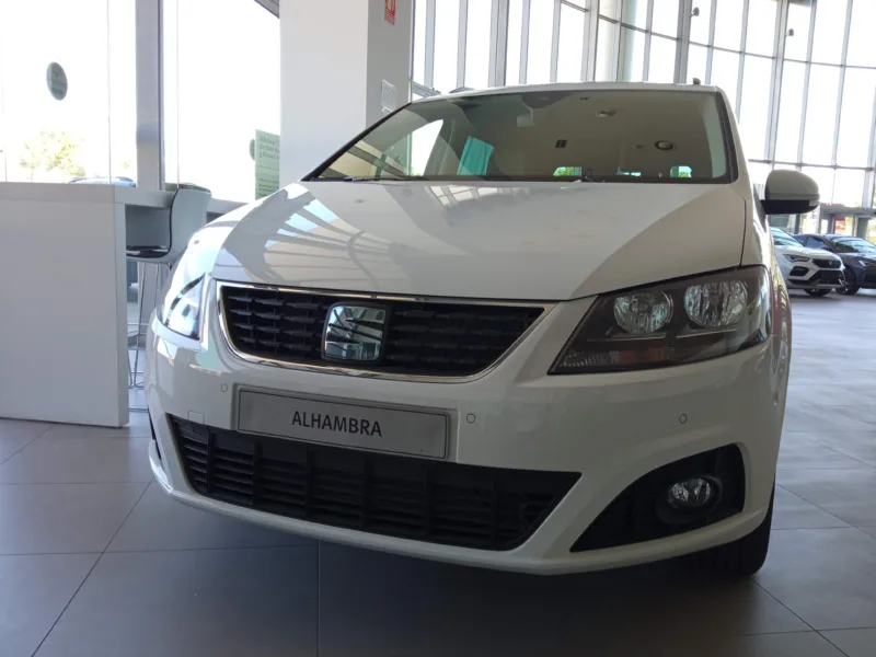 SEAT ALHAMBRA Diesel 2021 de segunda mano