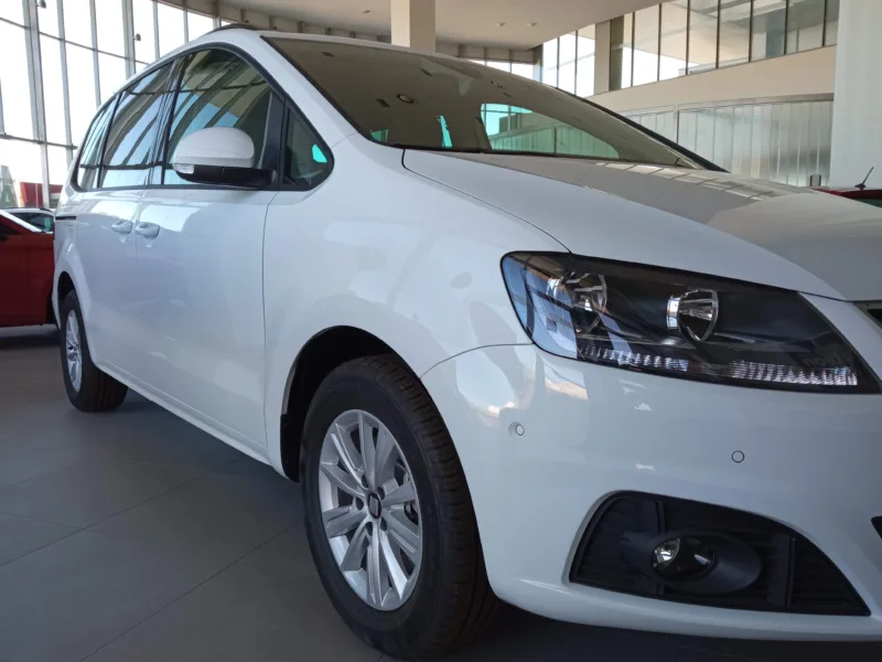 SEAT ALHAMBRA Diesel 2021 de segunda mano