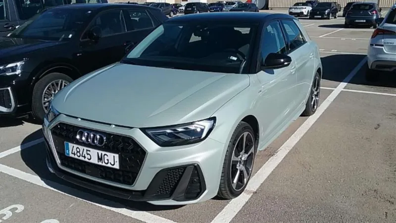 AUDI A1 SPORTBACK Gasolina 2023 de segunda mano