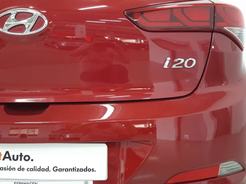 HYUNDAI I20 Gasolina 2017 de segunda mano