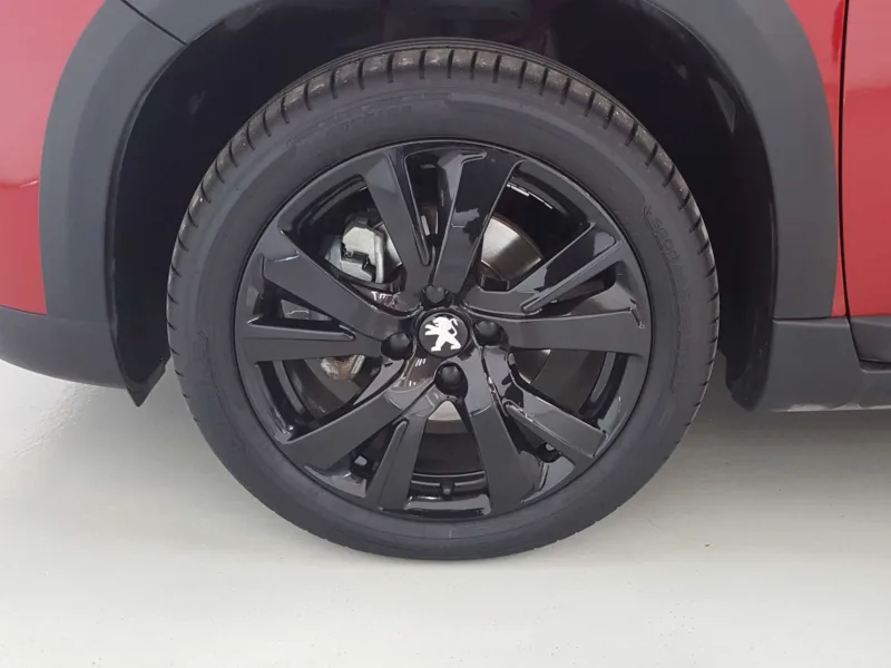 PEUGEOT 2008 Gasolina 2018 de segunda mano