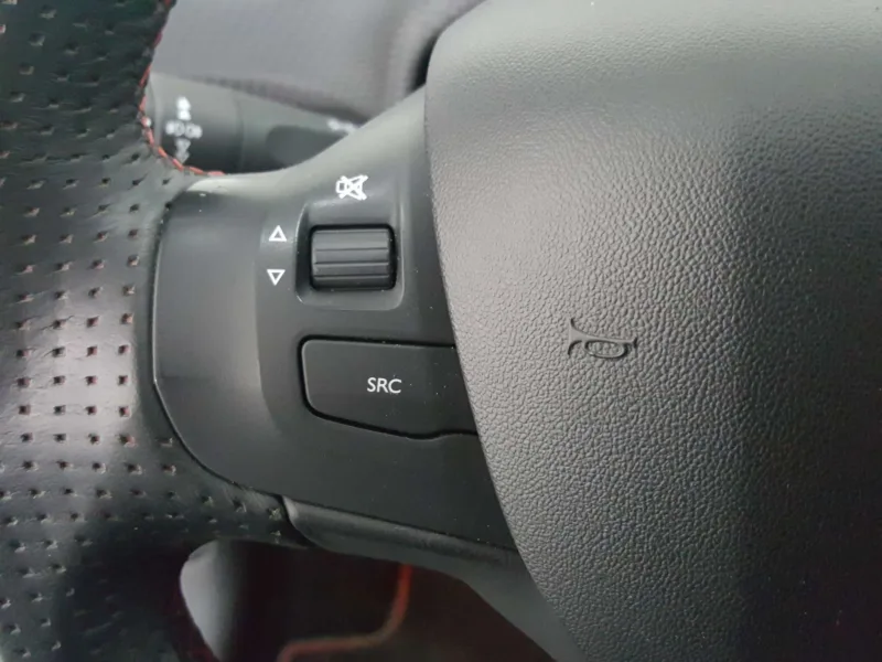 PEUGEOT 2008 Gasolina 2018 de segunda mano