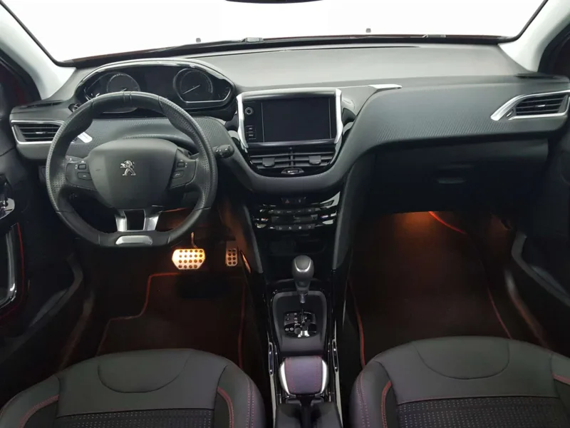 PEUGEOT 2008 Gasolina 2018 de segunda mano