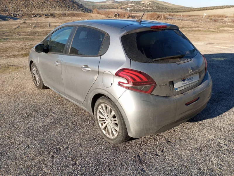 PEUGEOT 208 Diesel 2019 de segunda mano