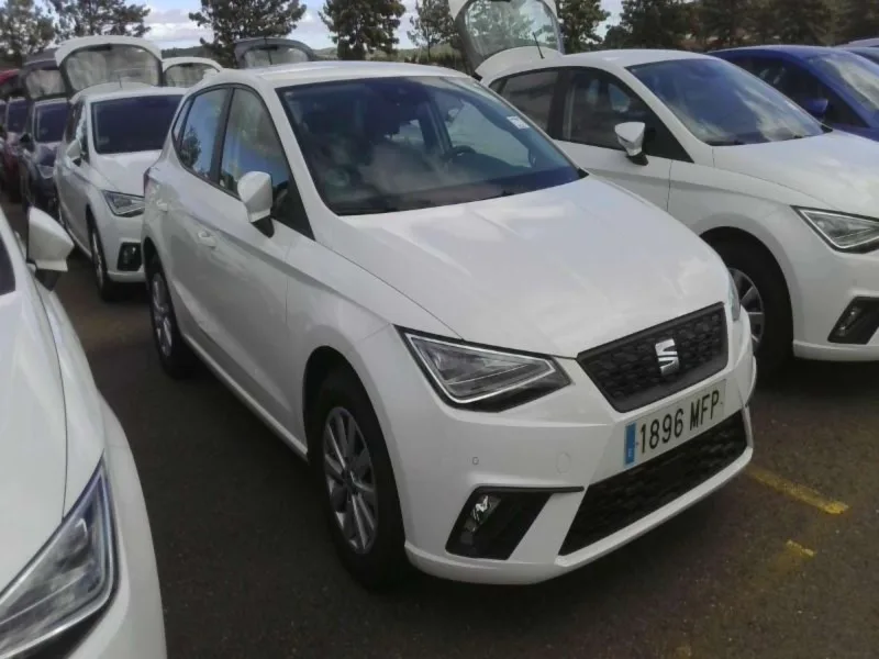 SEAT IBIZA Gasolina 2023 de segunda mano