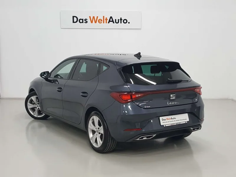 SEAT LEON FR Gasolina 2022 de segunda mano