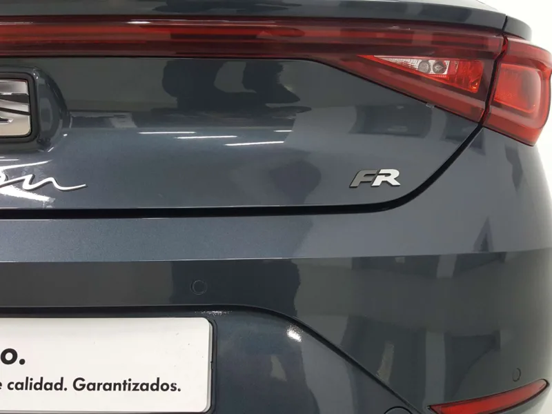 SEAT LEON FR Gasolina 2022 de segunda mano