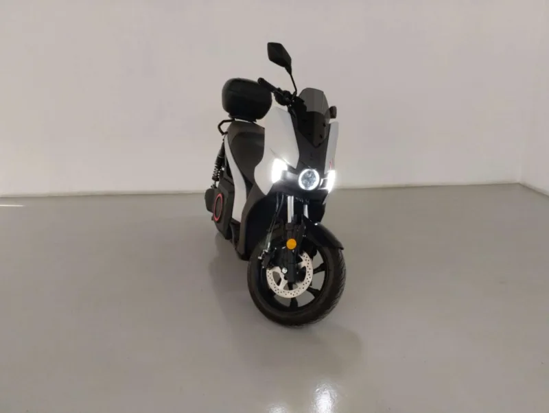 SEAT MÓ eScooter 125 Electrico 2023 de segunda mano