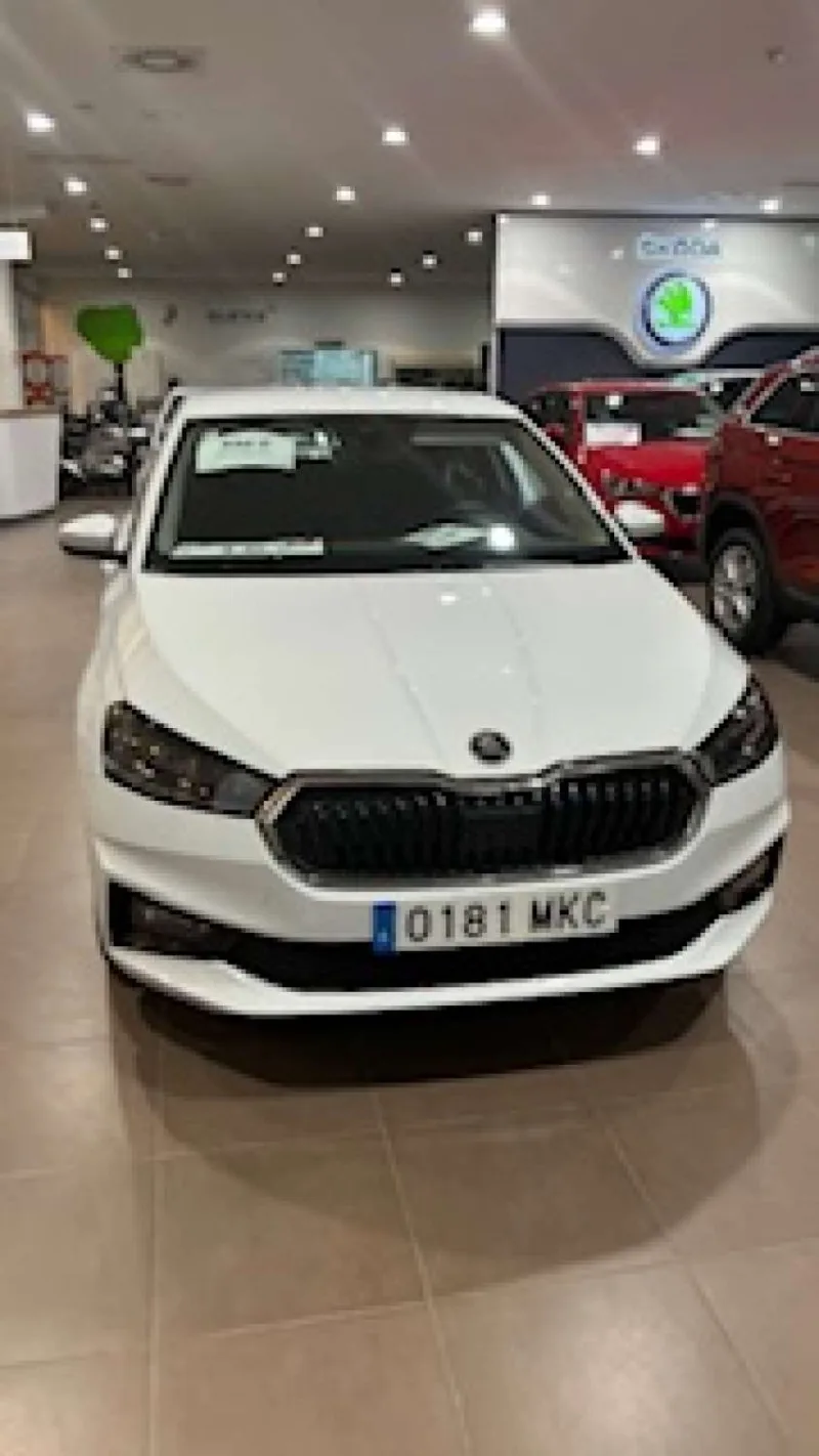 SKODA FABIA Gasolina 2023 de segunda mano