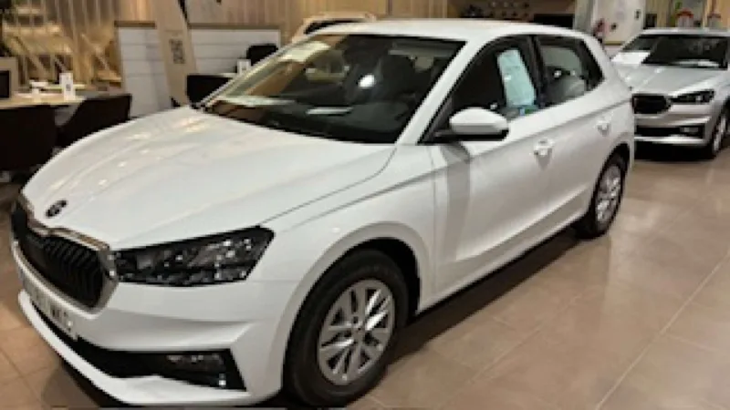 SKODA FABIA Gasolina 2023 de segunda mano