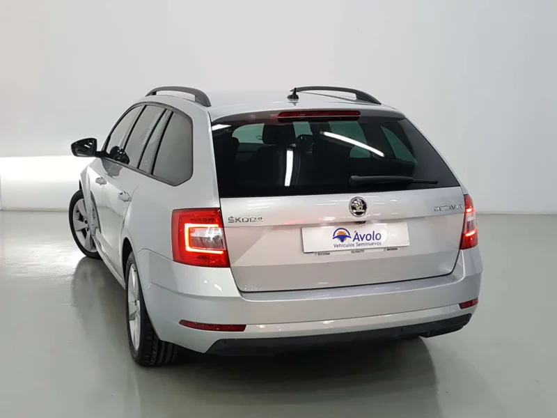 SKODA OCTAVIA COMBI Diesel 2020 de segunda mano