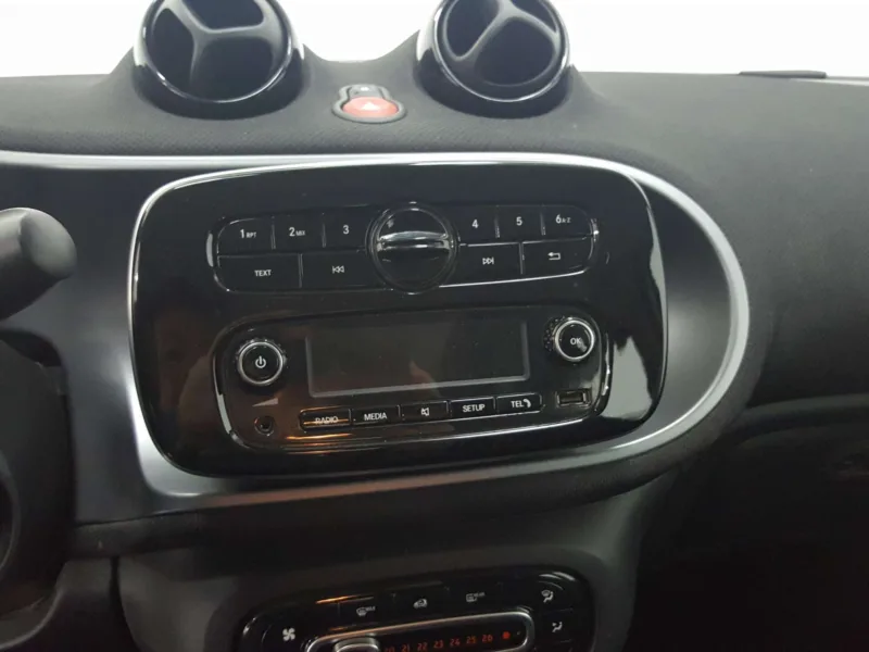 SMART FORFOUR Gasolina 2018 de segunda mano