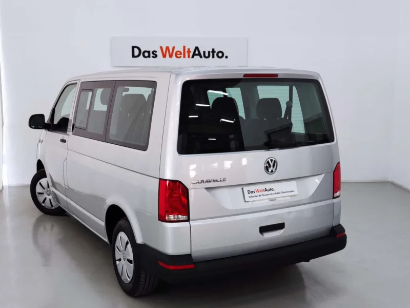 VOLKSWAGEN CARAVELLE Diesel 2023 de segunda mano