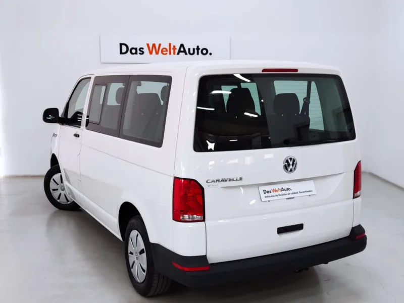 VOLKSWAGEN CARAVELLE Diesel 2023 de segunda mano