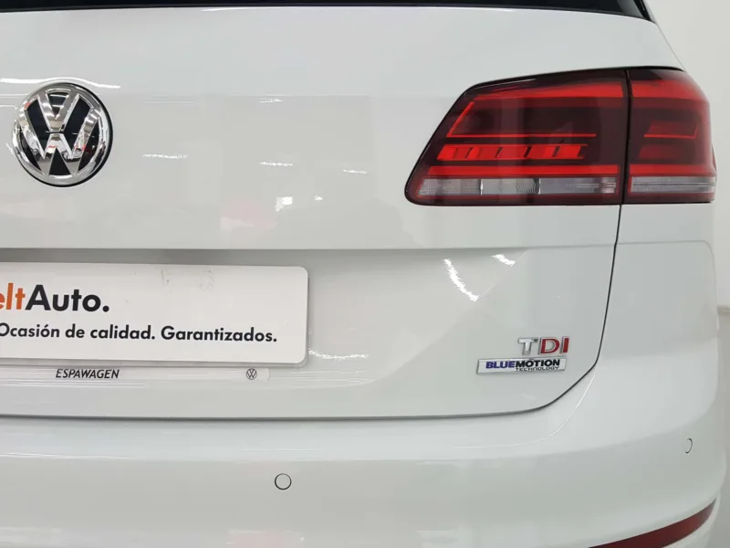 VOLKSWAGEN GOLF SPORTSVAN Diesel 2019 de segunda mano