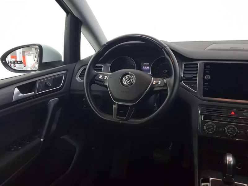 VOLKSWAGEN GOLF SPORTSVAN Diesel 2019 de segunda mano