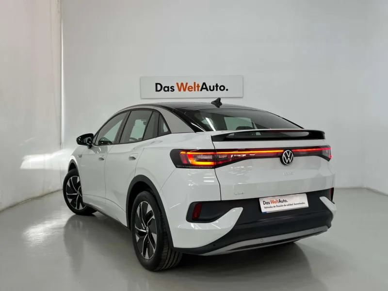 VOLKSWAGEN ID 5 Electrico 2023 de segunda mano